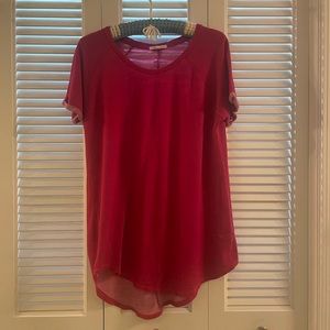 585. Celebrity Pink Woman’s Short Sleeve Top